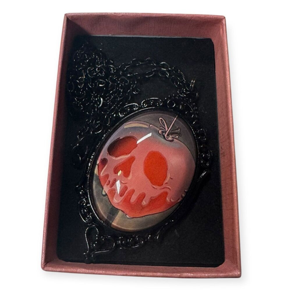 Disney‎ Sleeping Beauty Poison Apple Necklace Snow White Pendant Halloween - Picture 2 of 4